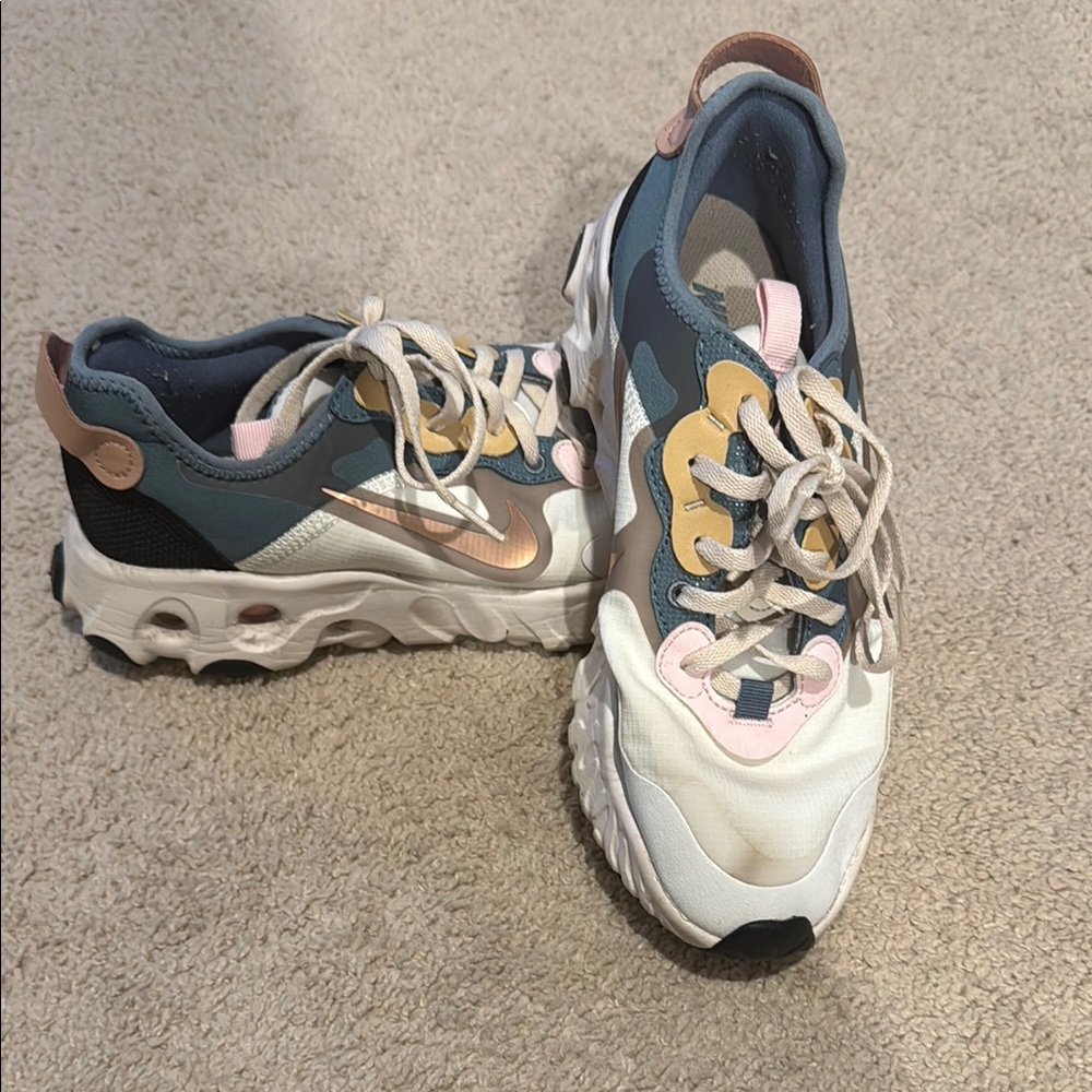 Nike Multicolor Sneakers